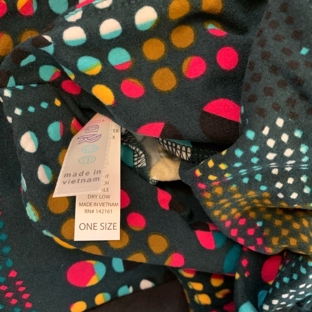 Solid Black Classic Tee Lularoe Bundle - image 8